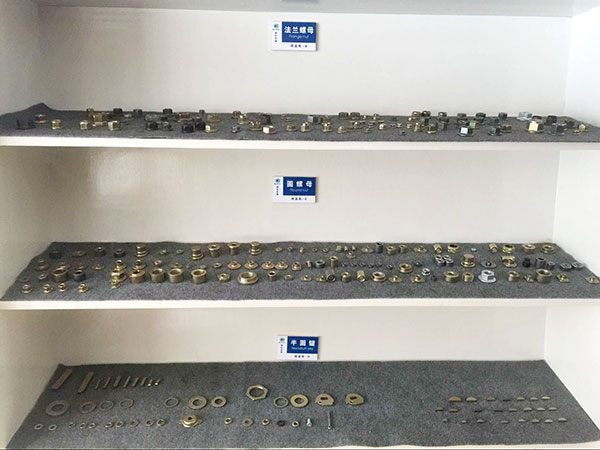 草莓视频色污污厂房环境
